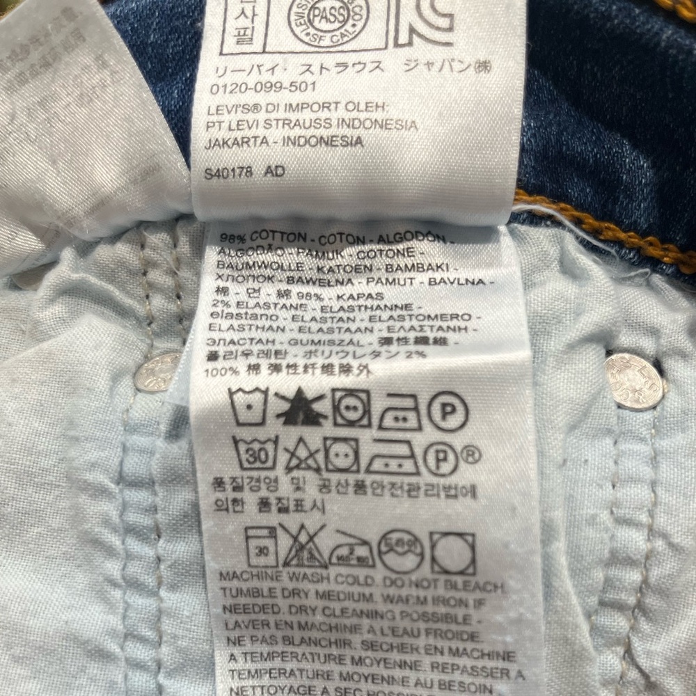 Levi’s Men’s Dark Blue Denim Cut off Shorts Size 30 Waist - Picture 6 of 8